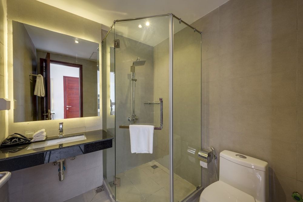 Residence 105 Hotel & Apartment Penthouse Suite 12