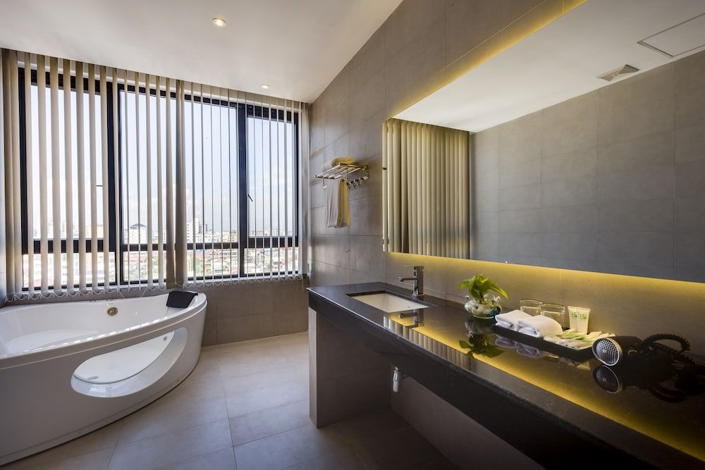 Residence 105 Hotel & Apartment Penthouse Suite 10