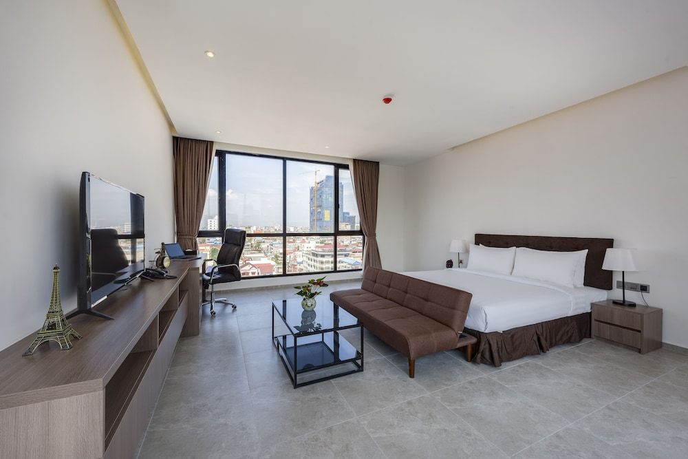 Residence 105 Hotel & Apartment Penthouse Suite 8