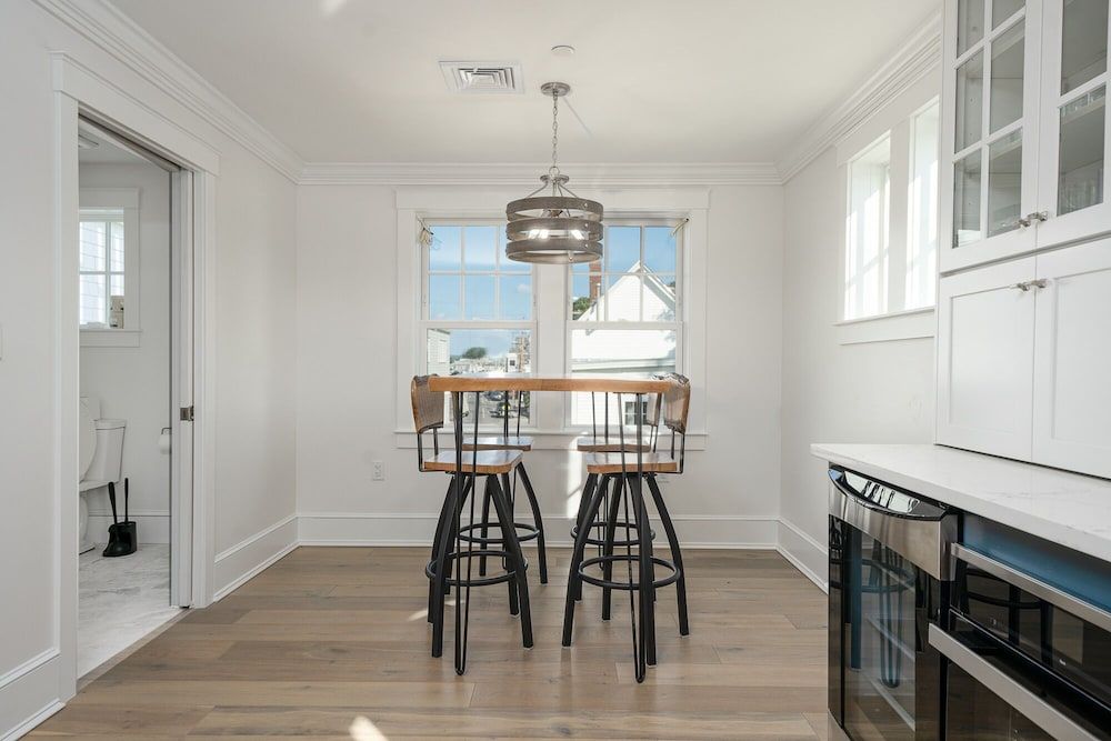 Junior Penthouse