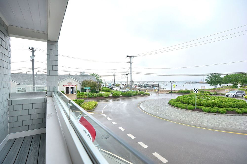 Luxury Condo, 1 Bedroom, Balcony, Ocean View