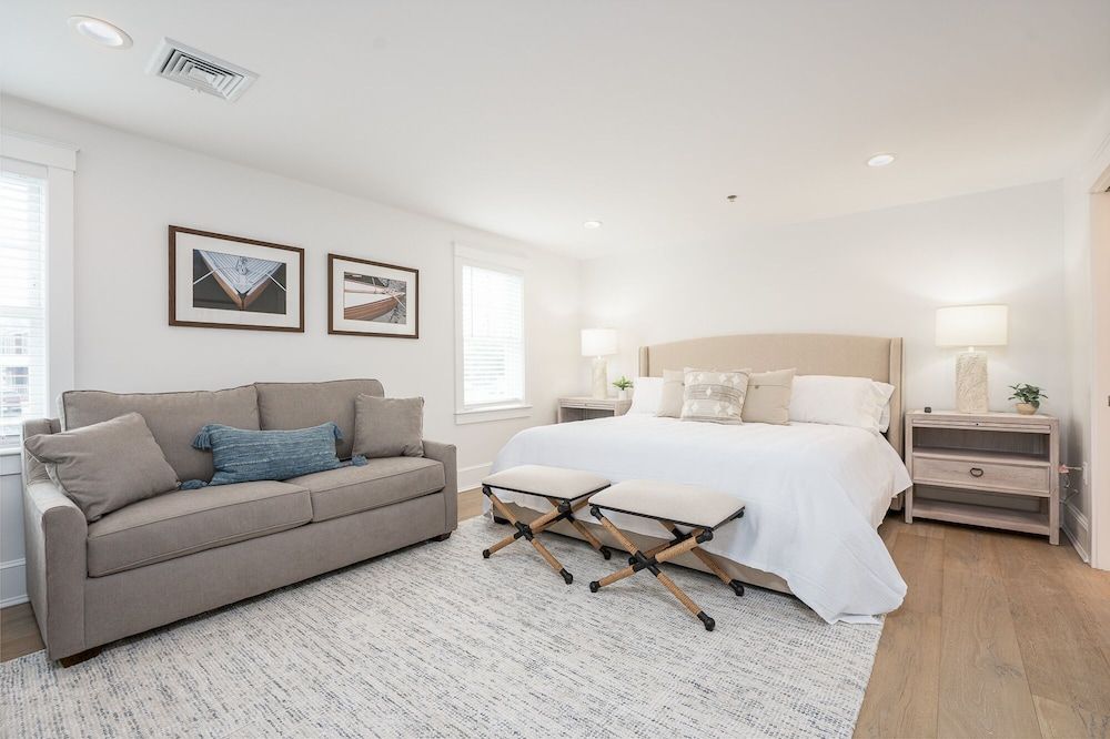 Premier Penthouse
