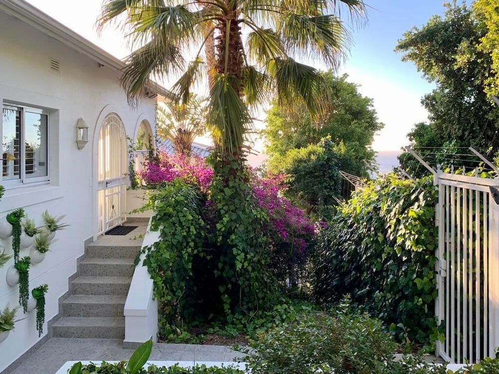 undefined Clifton YOLO Spaces – Clifton Boutique Apartments 5