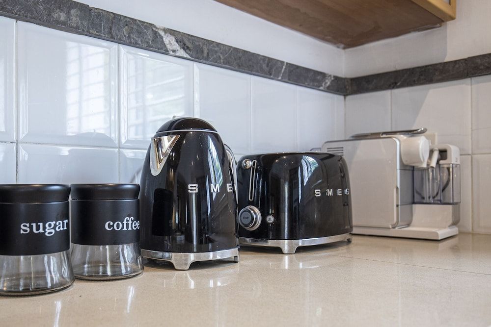 undefined Clifton YOLO Spaces – Clifton Boutique Apartments 10