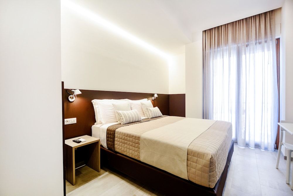 Economy Double or Twin Room, Balcony, Courtyard View (5)