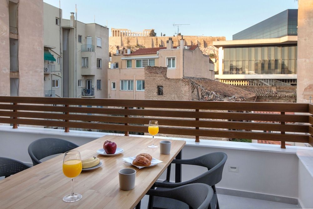 Acropolis Golden Suites by GHH Deluxe Apartment, 1 Bedroom, Balcony, City View (4) 2