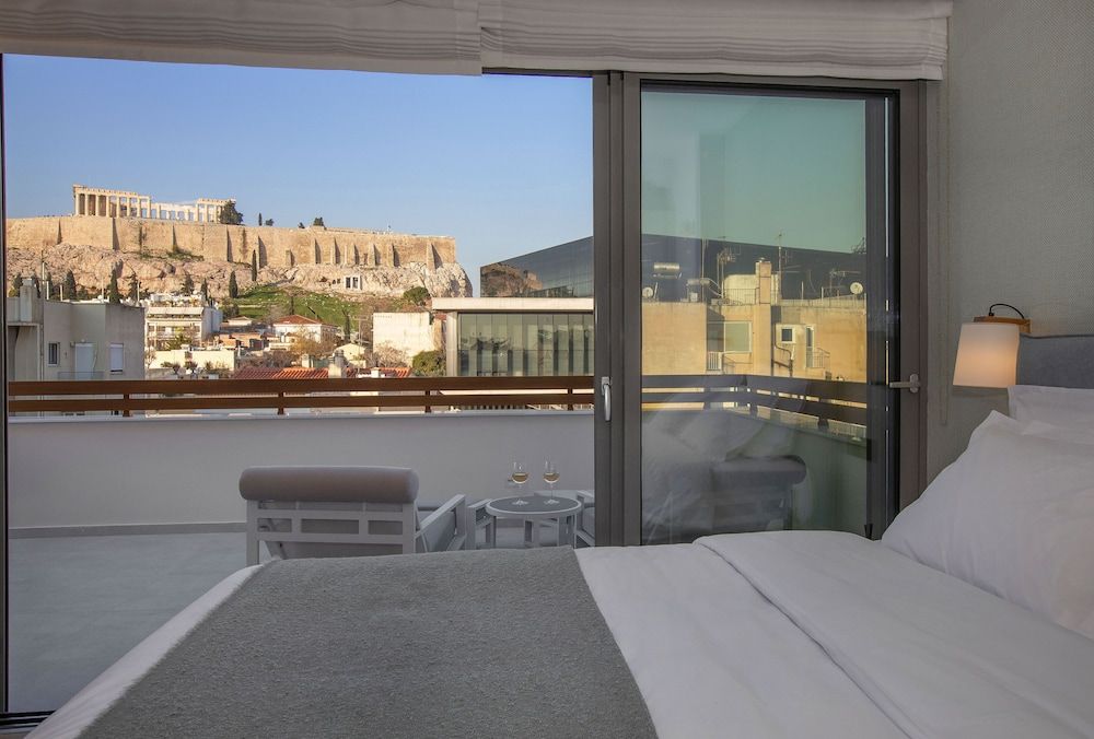 Acropolis Golden Suites by GHH Luxury Penthouse, 1 Bedroom, Jetted Tub, City View (5&6) 14
