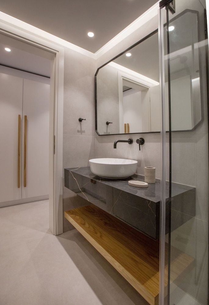 Acropolis Golden Suites by GHH Design Apartment, 1 Bedroom, Garden View, Ground Floor 4