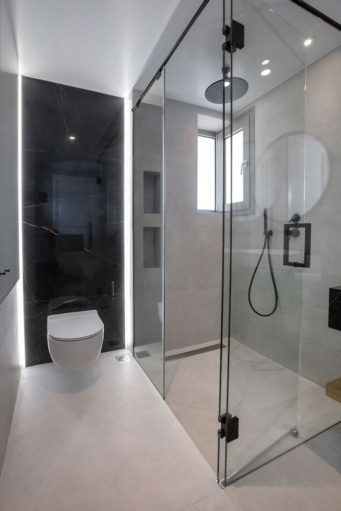 Acropolis Golden Suites by GHH Luxury Penthouse, 1 Bedroom, Jetted Tub, City View (5&6) 11