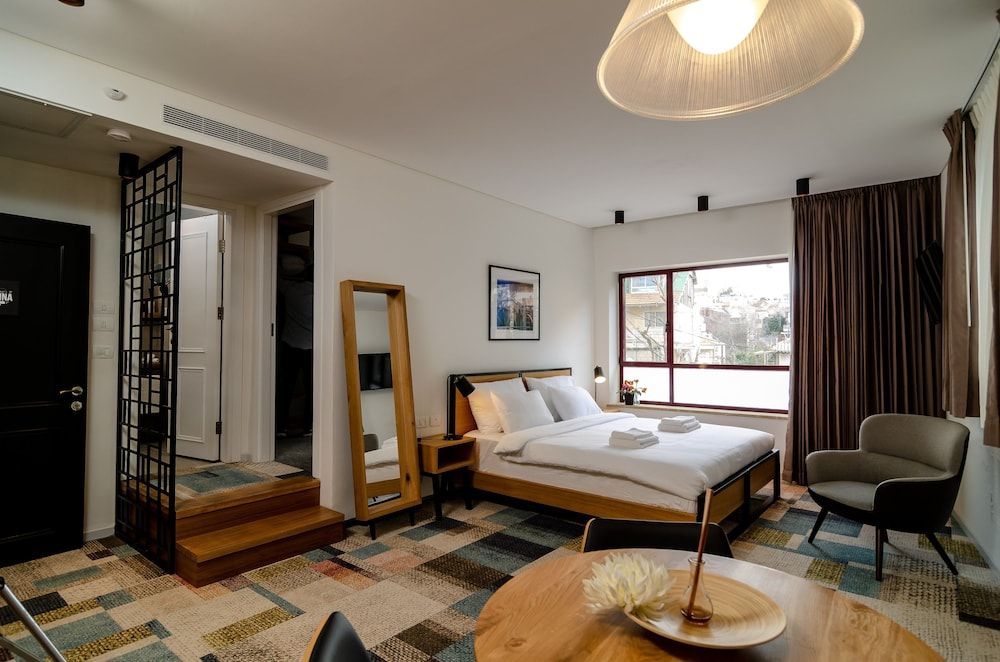 Family Room, City View