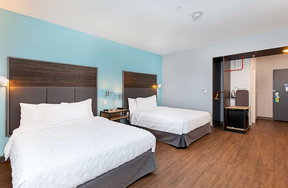 Room, 2 Queen Beds, Accessible (3x3 Shower)
