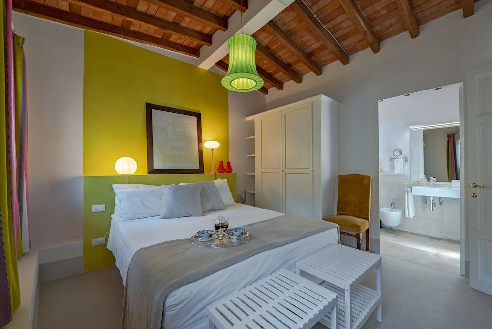 Drom Florence Rooms & Apartments Comfort Double Room, Private Bathroom, Courtyard View 4