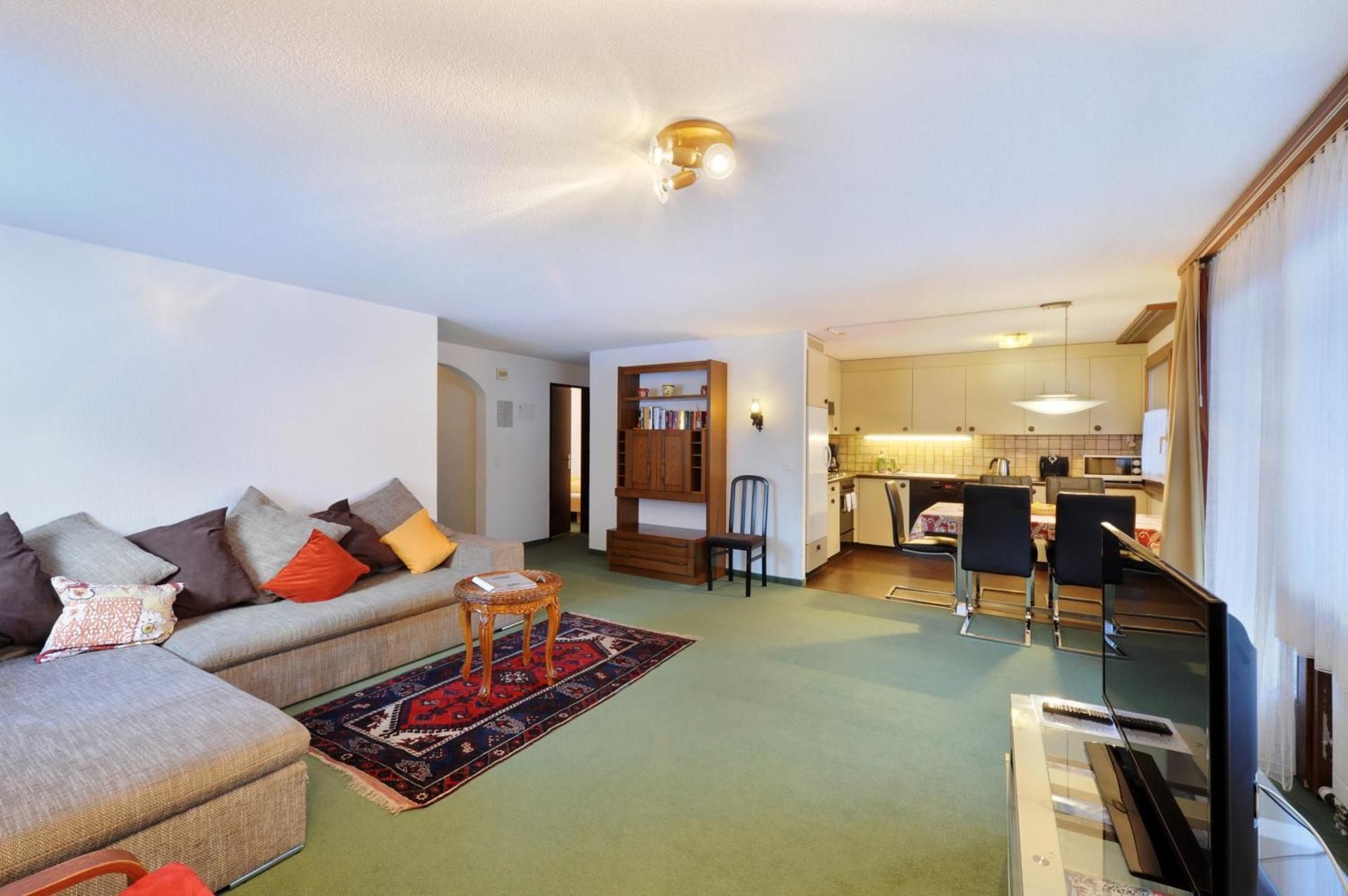 Economy Two-Bedroom Apartment (547)