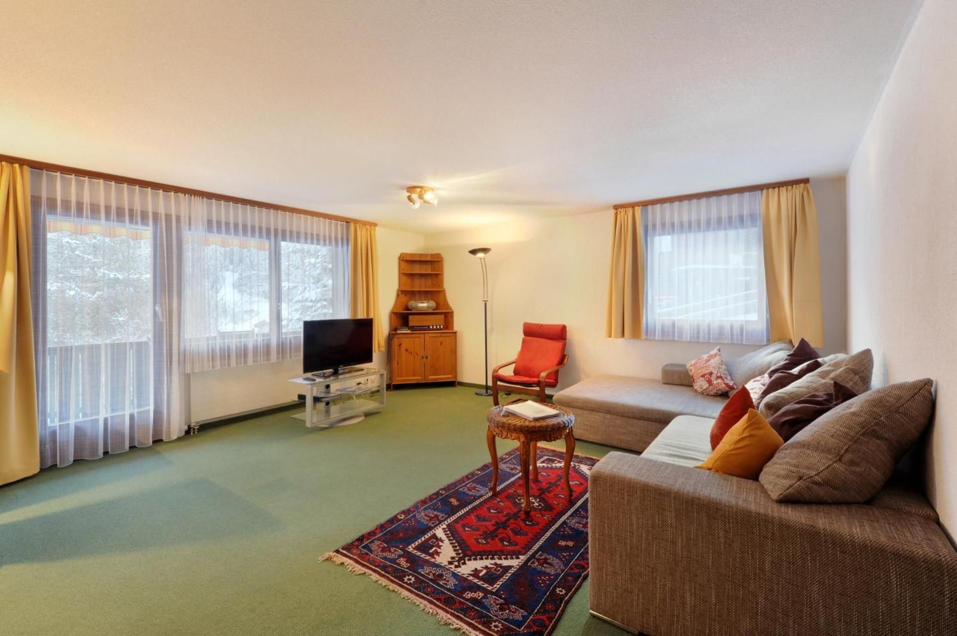 Economy Two-Bedroom Apartment (547)