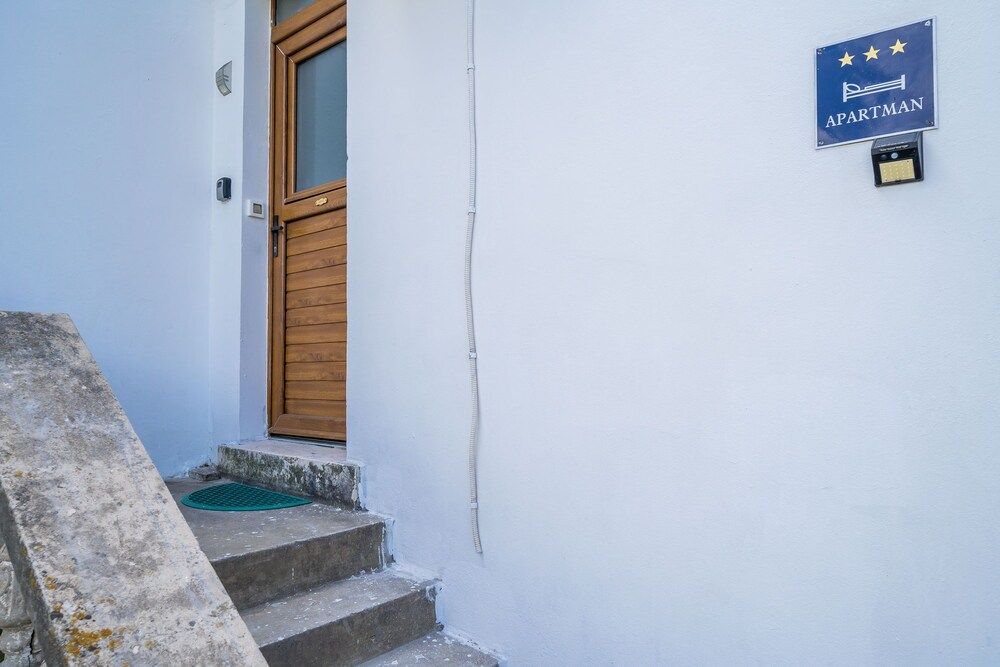 undefined Apartment Luka 2