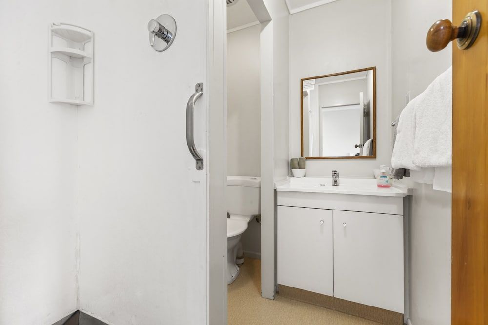 Te Aroha Motel Family Twin Room, Multiple Beds, Non Smoking 5