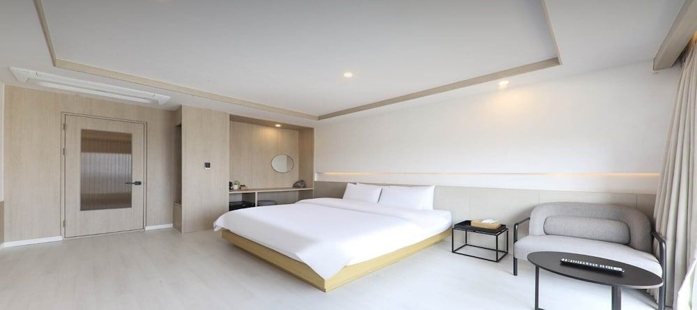 H.Avenue Premium Room, Ocean View 4