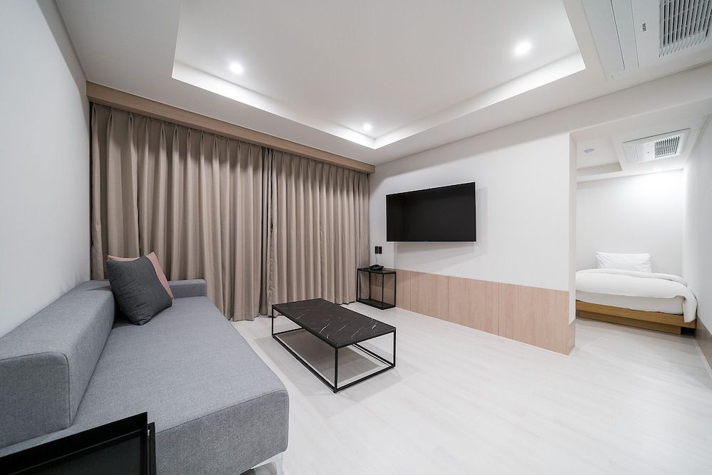 H.Avenue Family Suite 21