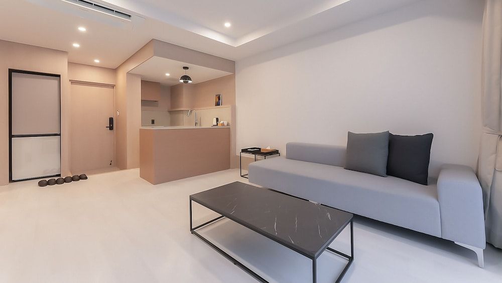 H.Avenue Family Suite 13