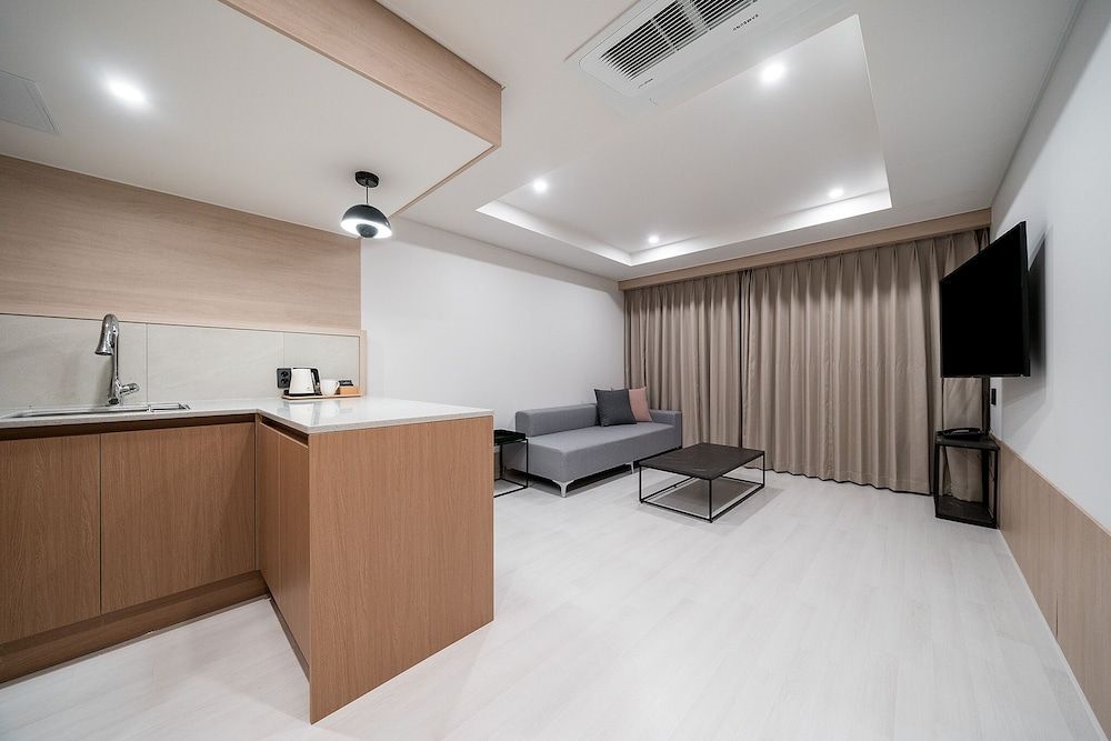 H.Avenue Family Suite 22