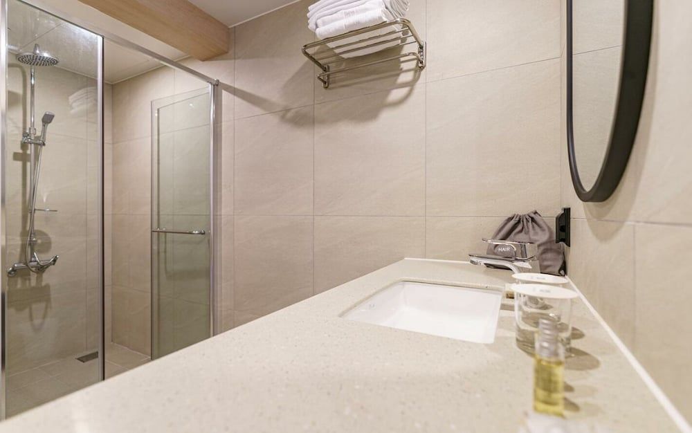 H.Avenue Family Suite 12