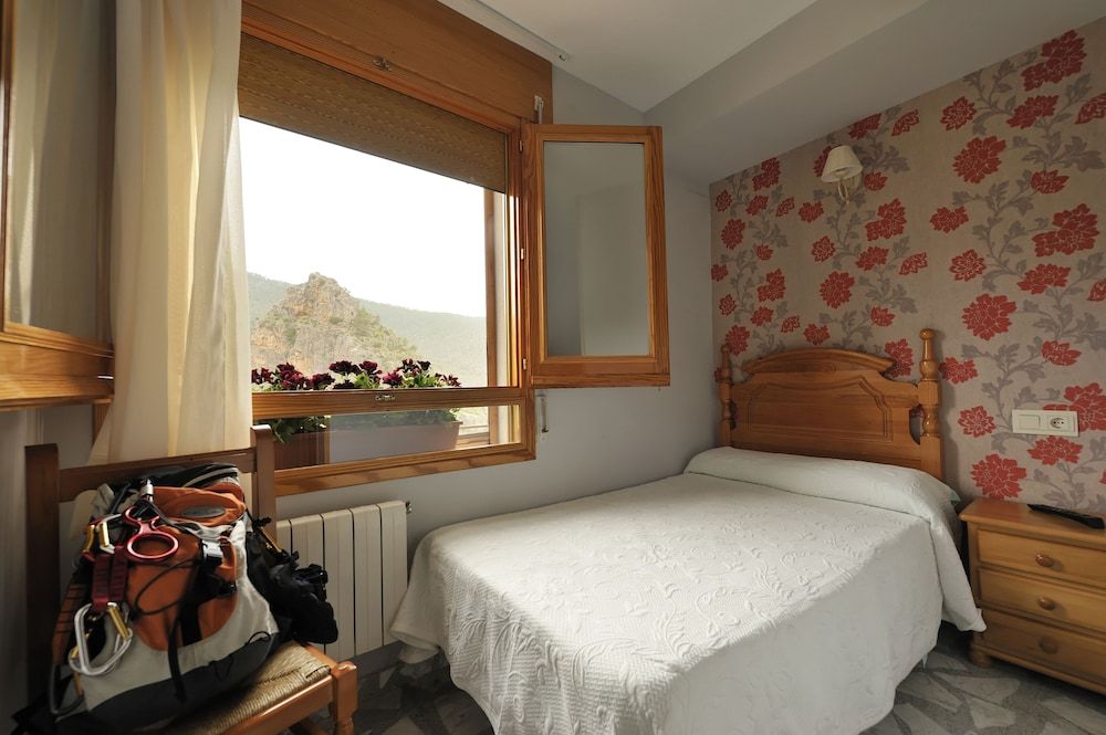 Single Room, 1 Twin Bed, Valley View