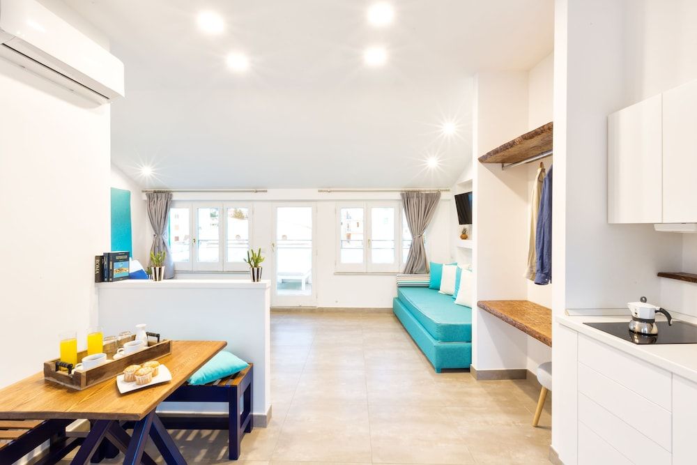 undefined Boutique Suites 186