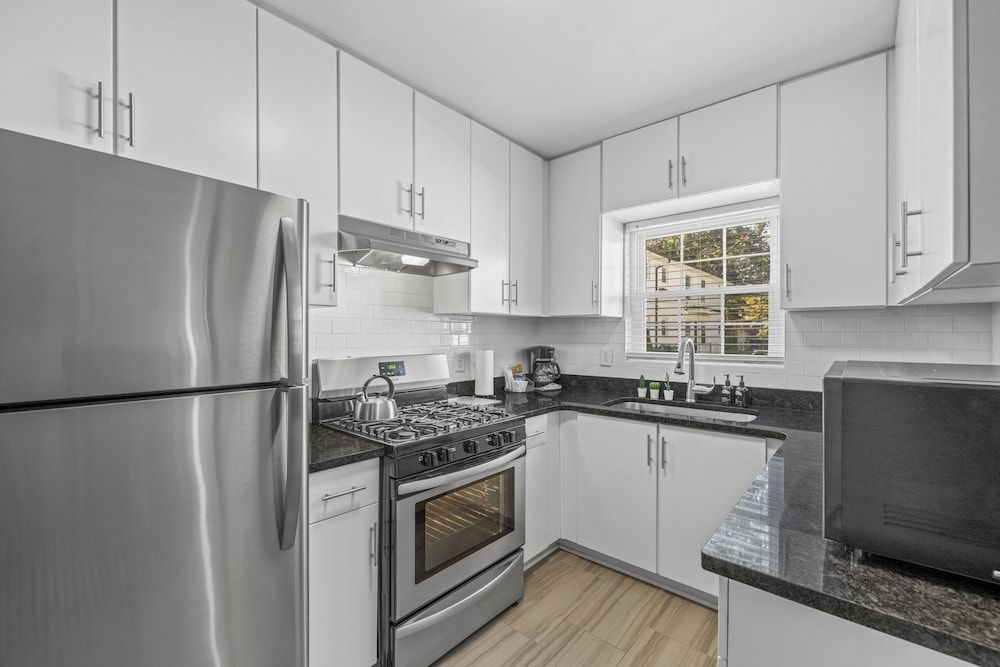 undefined 881 Furnished Apartments 4