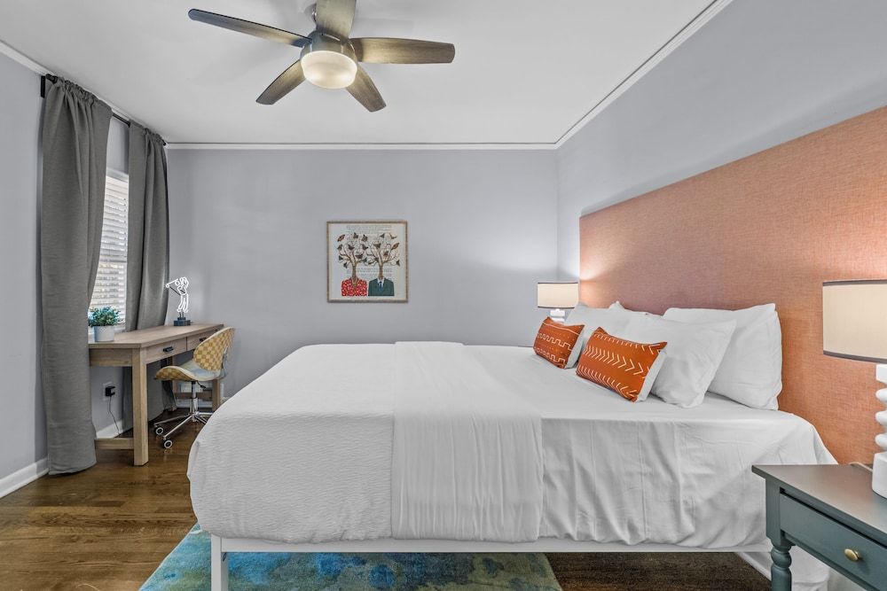 undefined 881 Furnished Apartments 10