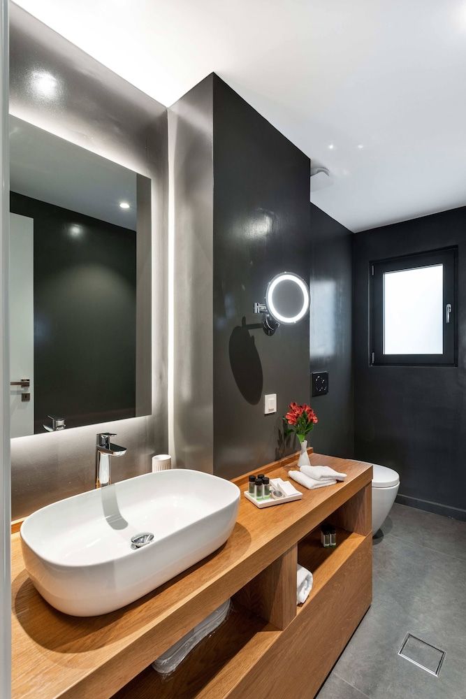 DAYS City Suites Superior Double or Twin Room, City View 10