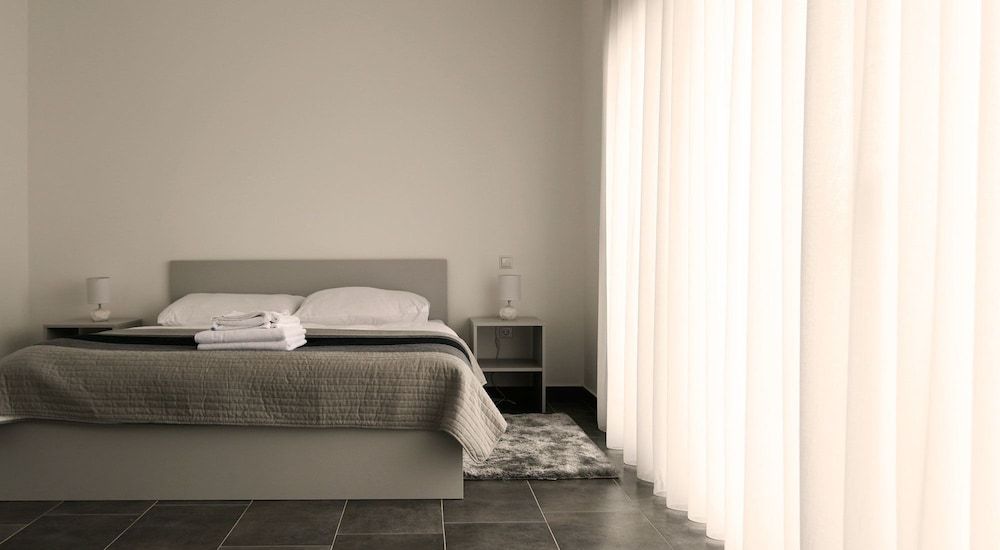 Filipovic rent a car & apartments Double Room, Balcony 2