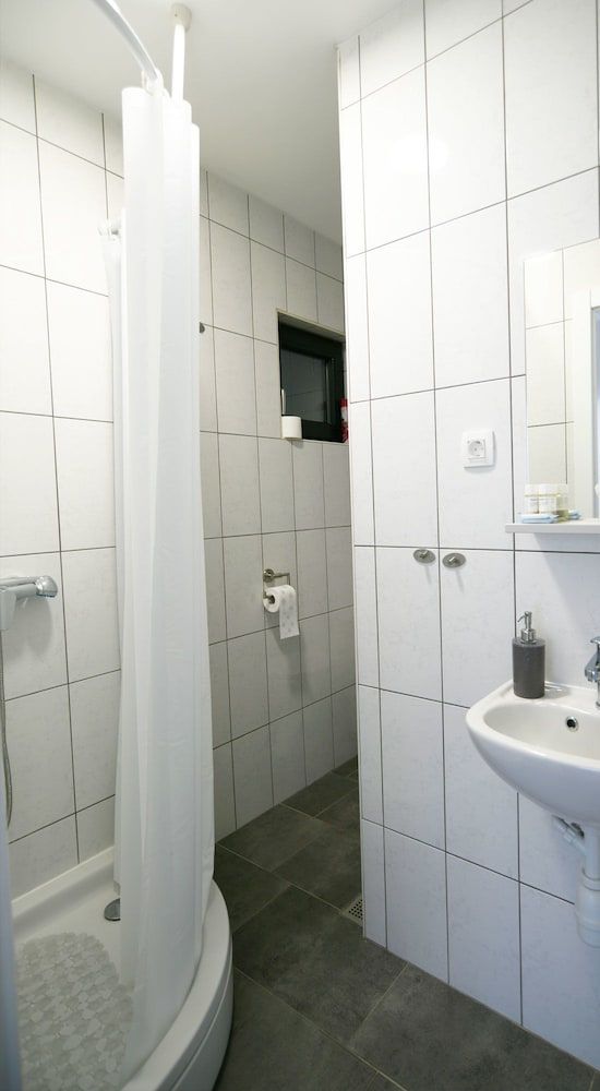 Filipovic rent a car & apartments Double Room, Balcony 9