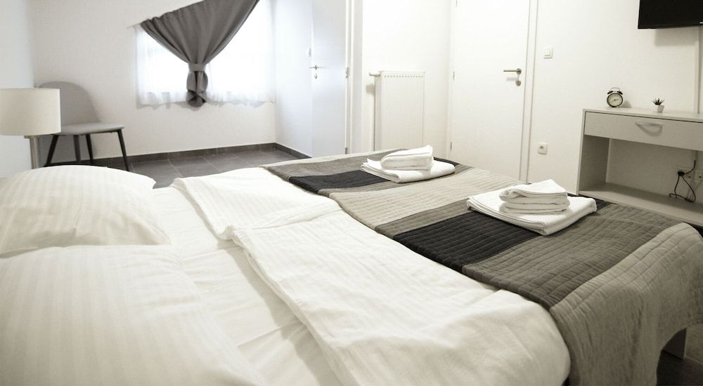 Filipovic rent a car & apartments Double Room 3