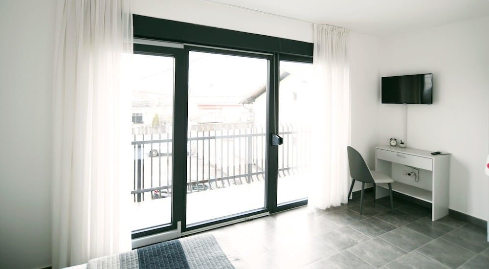 Filipovic rent a car & apartments Double Room, Balcony 5