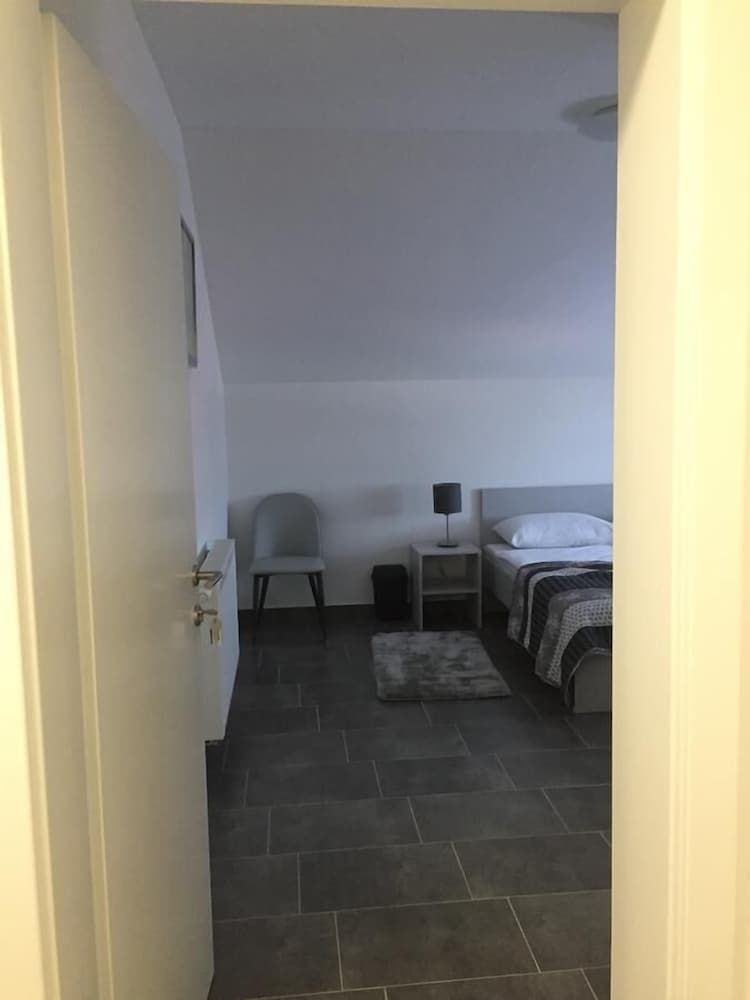 Filipovic rent a car & apartments Double Room 8