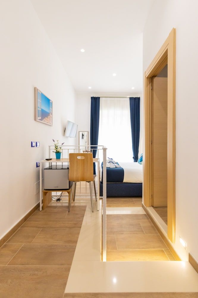 Le Meraviglie Di Napoli Comfort Room, Balcony 3