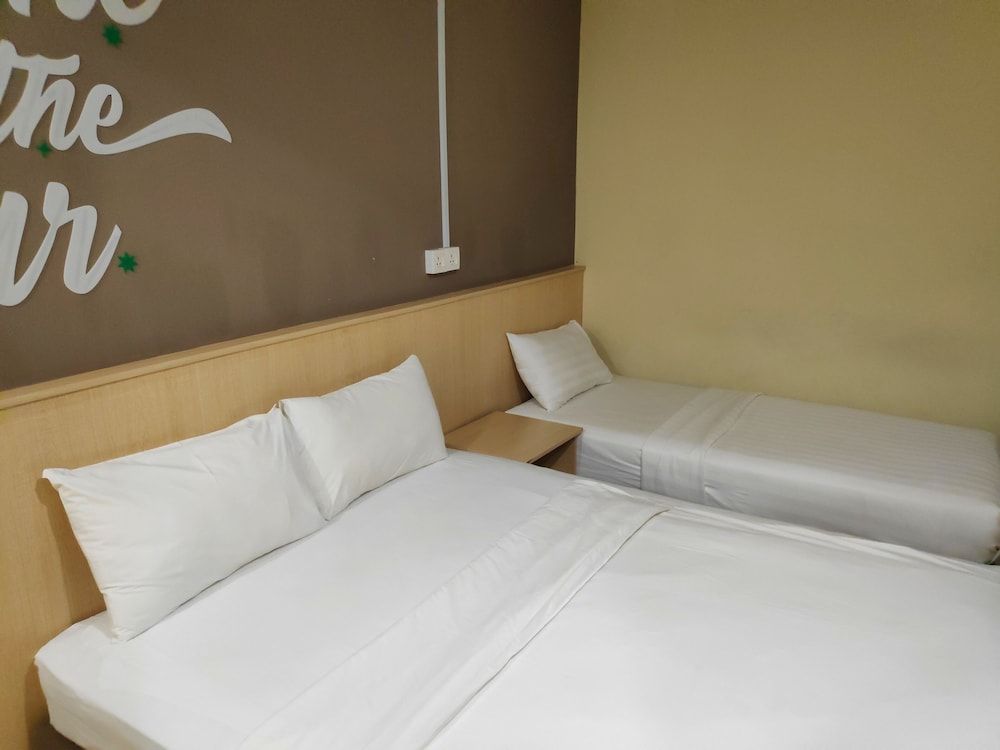 Deluxe Family-3 Room