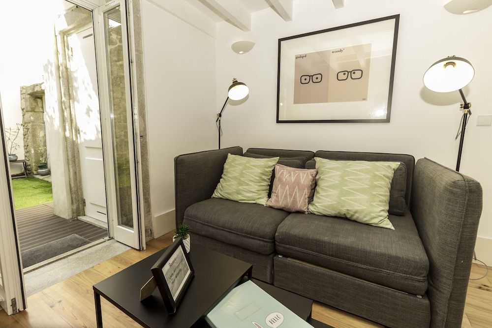 Guest H4U Bonjardim Garden Apartment, 2 Bedrooms, Terrace, Garden Area 31