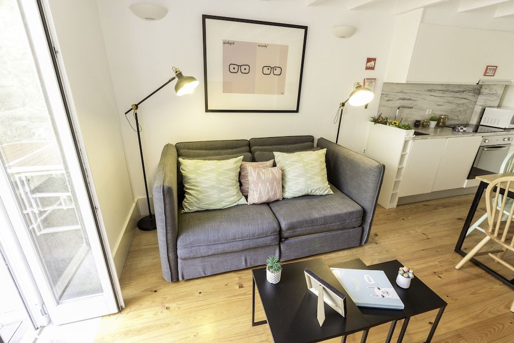 Guest H4U Bonjardim Garden Apartment, 2 Bedrooms, Terrace, Garden Area 24