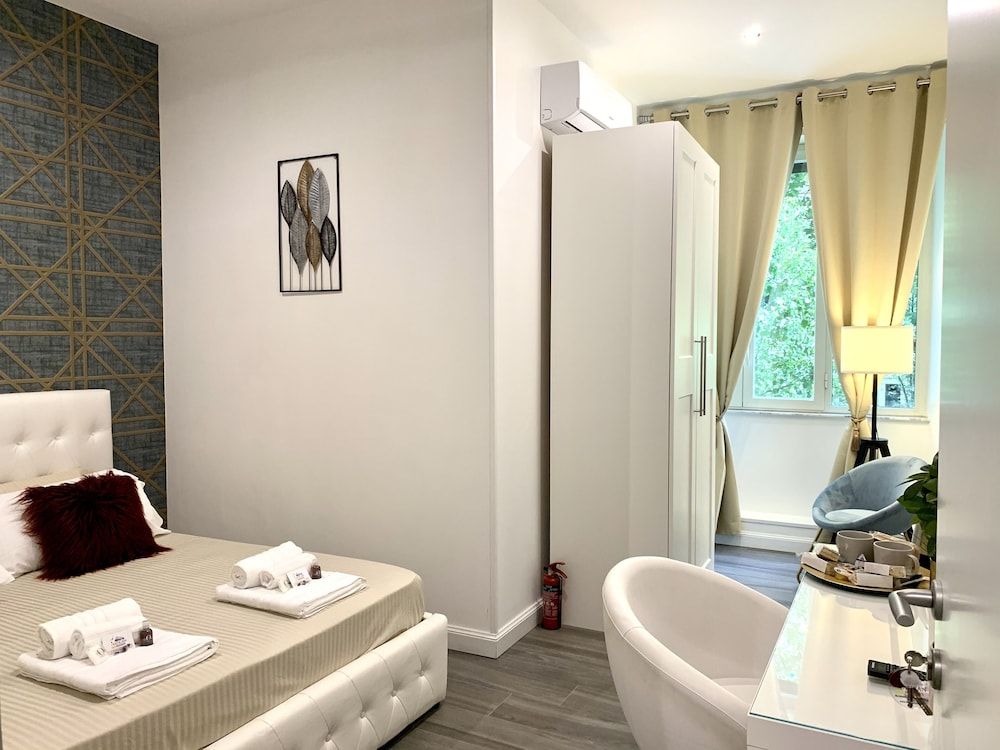 undefined 4VaticanRooms 3