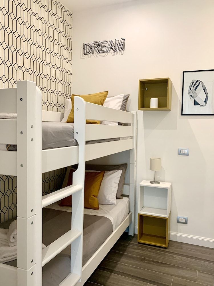 undefined 4VaticanRooms