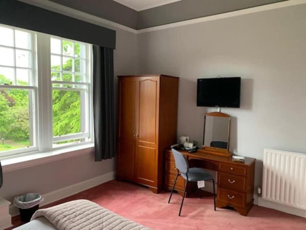 Double Room (Compact)