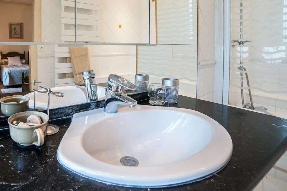 L'Oustal Family Quadruple Room (Camille Claudel) 7