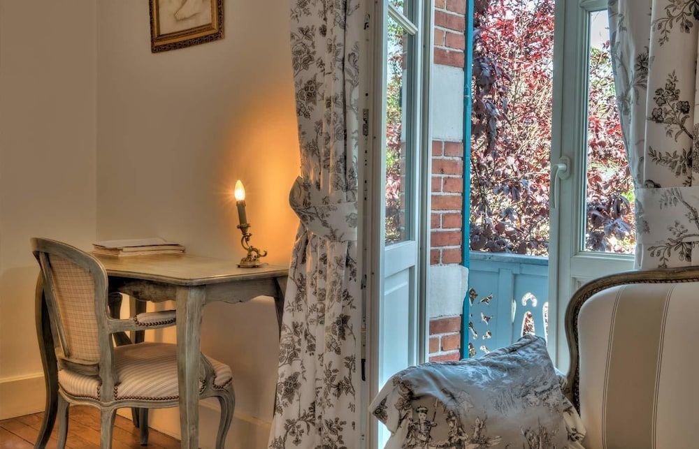 L'Oustal Family Quadruple Room (Camille Claudel) 6