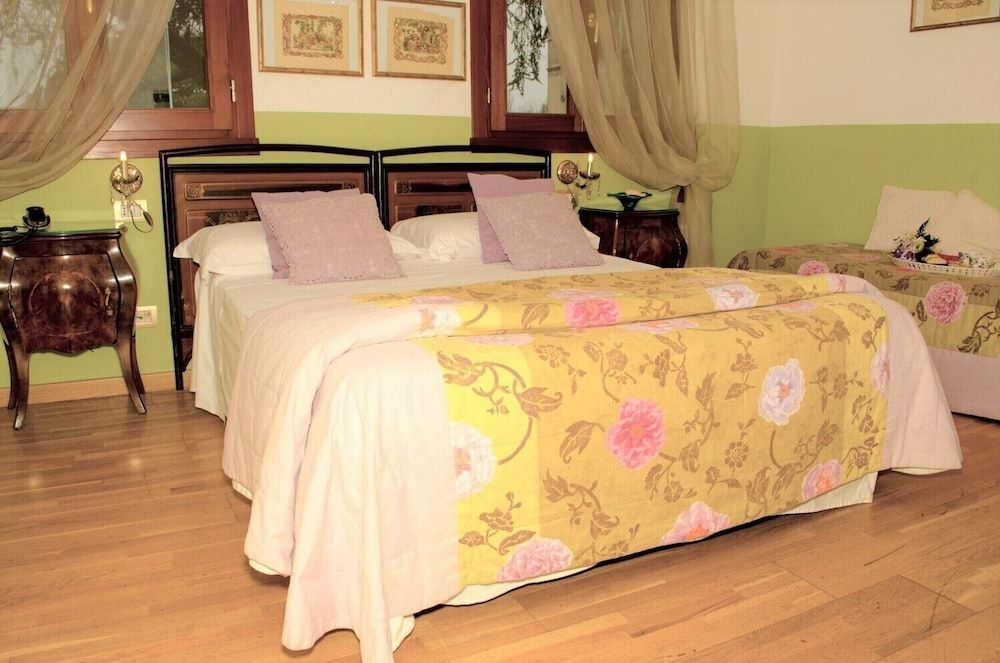 Classic Triple Room