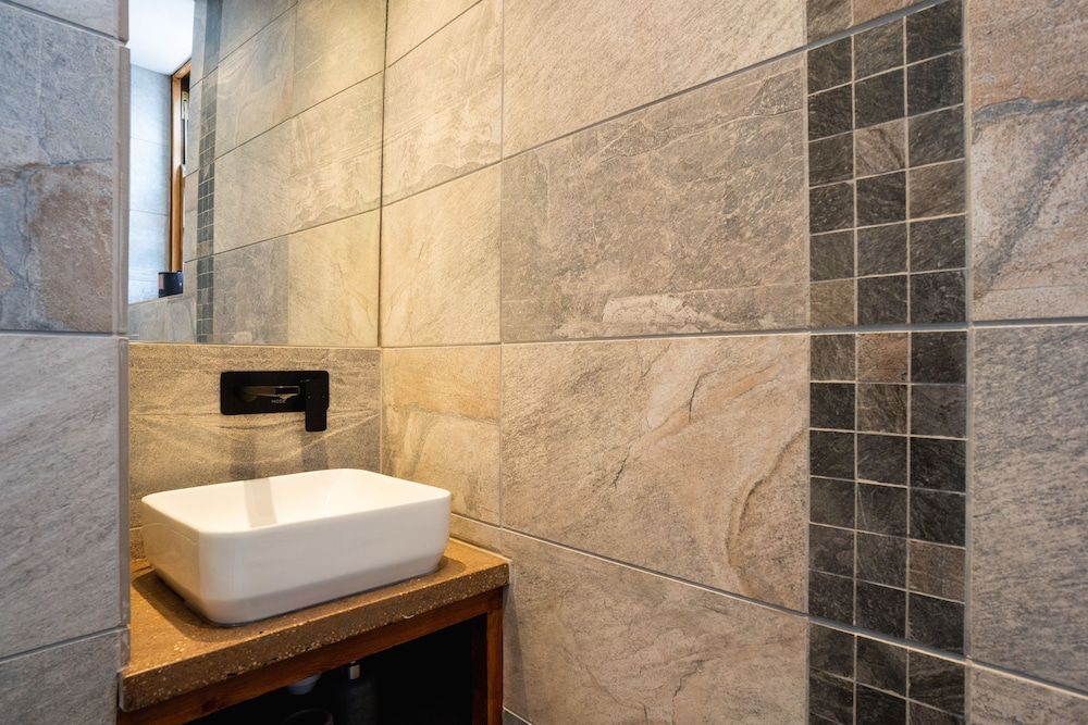 Old Infirmary Superior Studio (Lister) 4