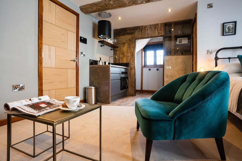 Old Infirmary Superior Studio (Lister) 7