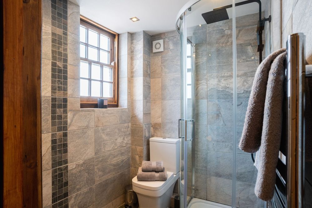 Old Infirmary Superior Studio (Lister) 3