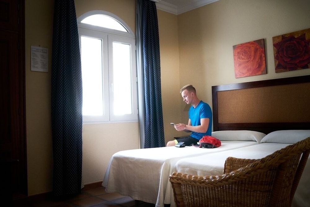 Hotel Albaida Nature Economy Twin Room (interior) 2