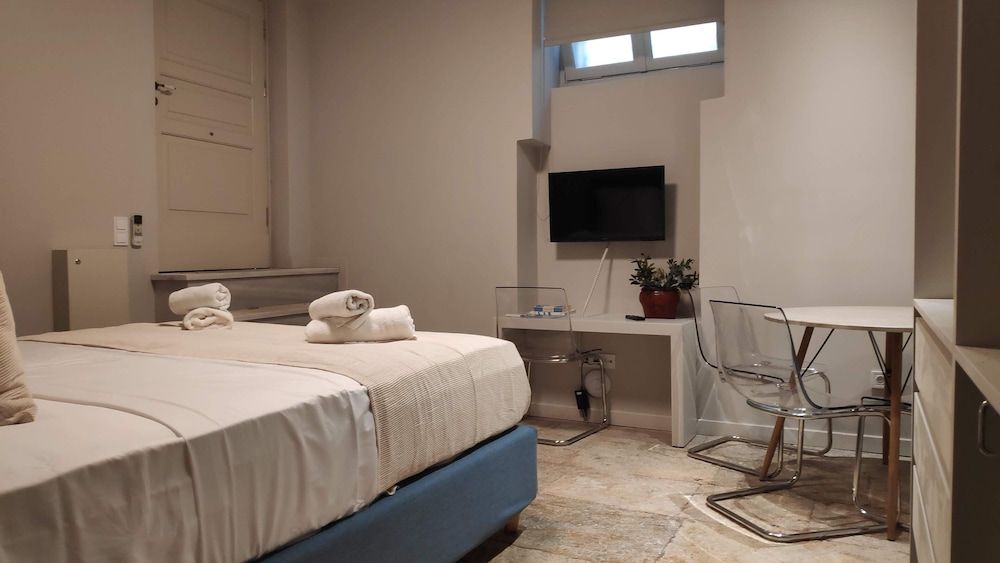 Sophisticated Apartment in Syntagma by GHH Comfort Apartment 21